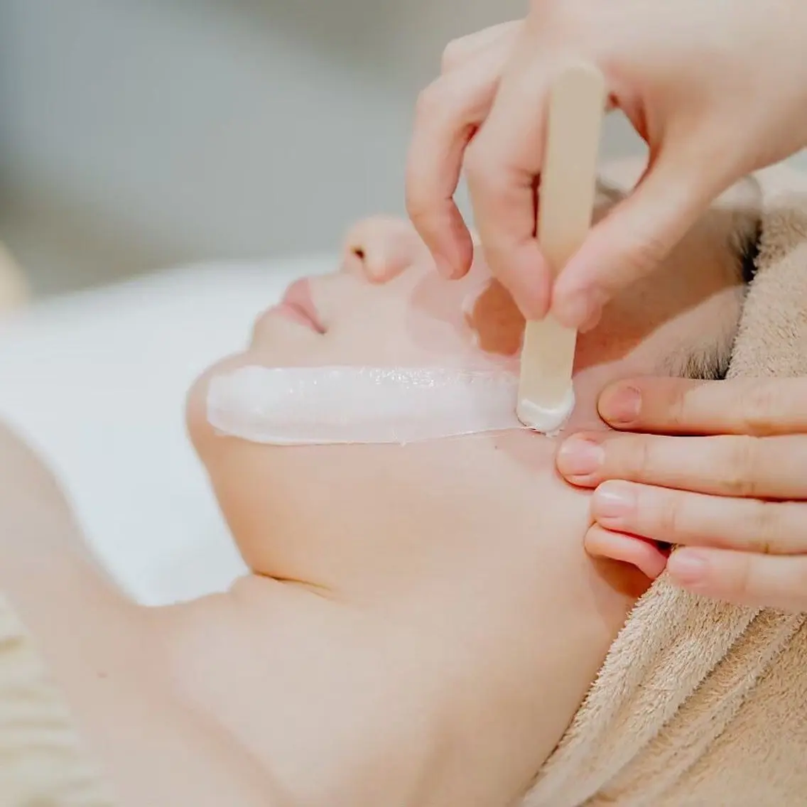 【贅沢フェイシャル】全顔Wax＋Tゾーン毛穴洗浄＋パック導入＋ドライヘッドケア　1回のみ¥24,200→¥7,700の写真
