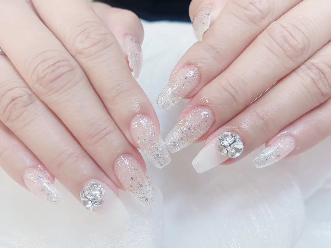 ネイル チークネイル 成人式 フレンチネイル グラデーション 氷ネイル・うるうるネイル ハンドネイル DUO MI nail salonのネイルデザイン