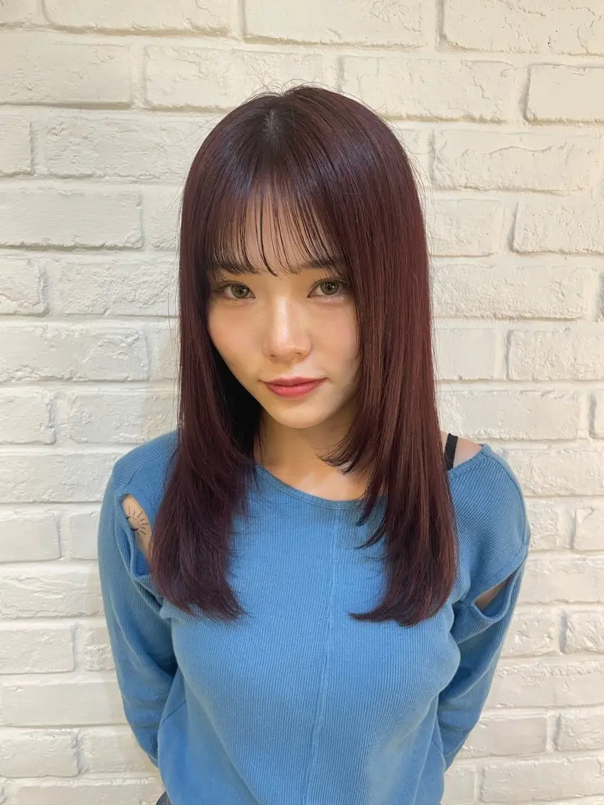 セミロング 透明感/ハイトーン ／レッドカラー🍓のヘアスタイル
