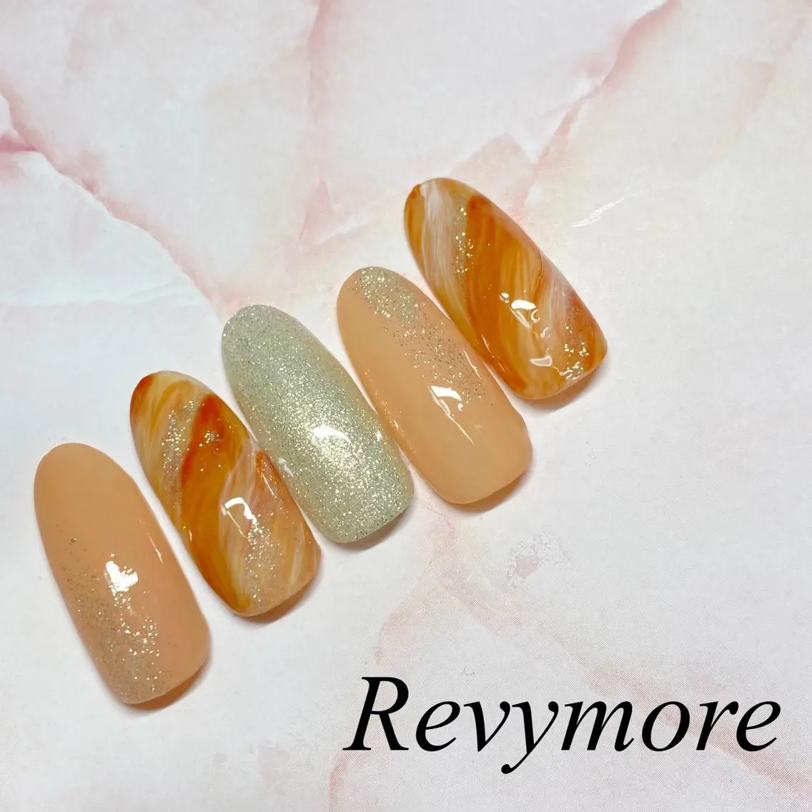 ミディアム ネイル ジェルネイル ニュアンスネイル オフィスネイル シンプルネイル ツイードネイル nail salon Revymoreのネイルデザイン