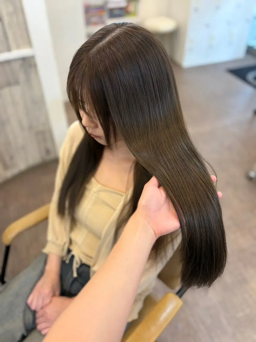 【平日限定】 【新規限定】カット＋カラー＋超音波アイロントリートメントの写真