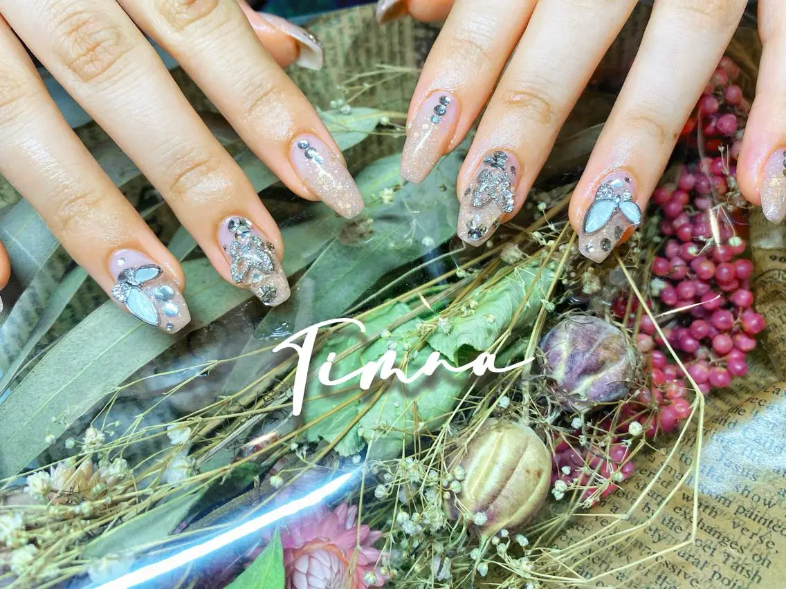 ロング ハンドネイル NAILSALON 🍔Timna🍟のネイルデザイン