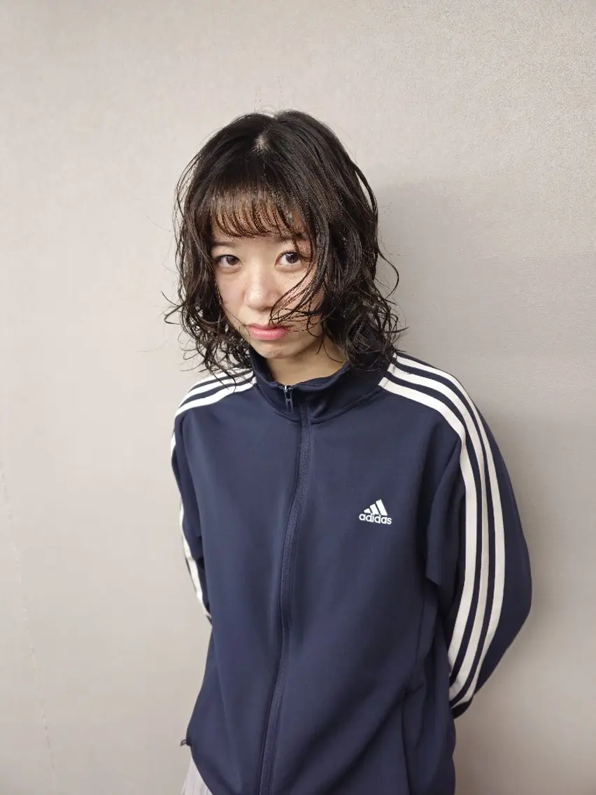 パーマ セミロング OMA　 カタギシのヘアスタイル