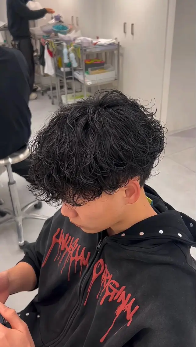 パーマ メンズ メンズパーマ 波巻きパーマ メンズ専門/パーマ 特化/栄/北出瑞貴のヘアスタイル