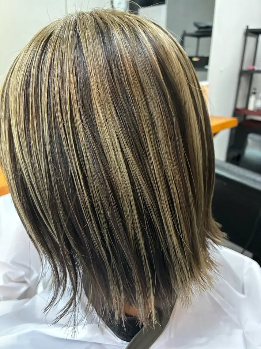 ミディアム 森 まりのヘアスタイル