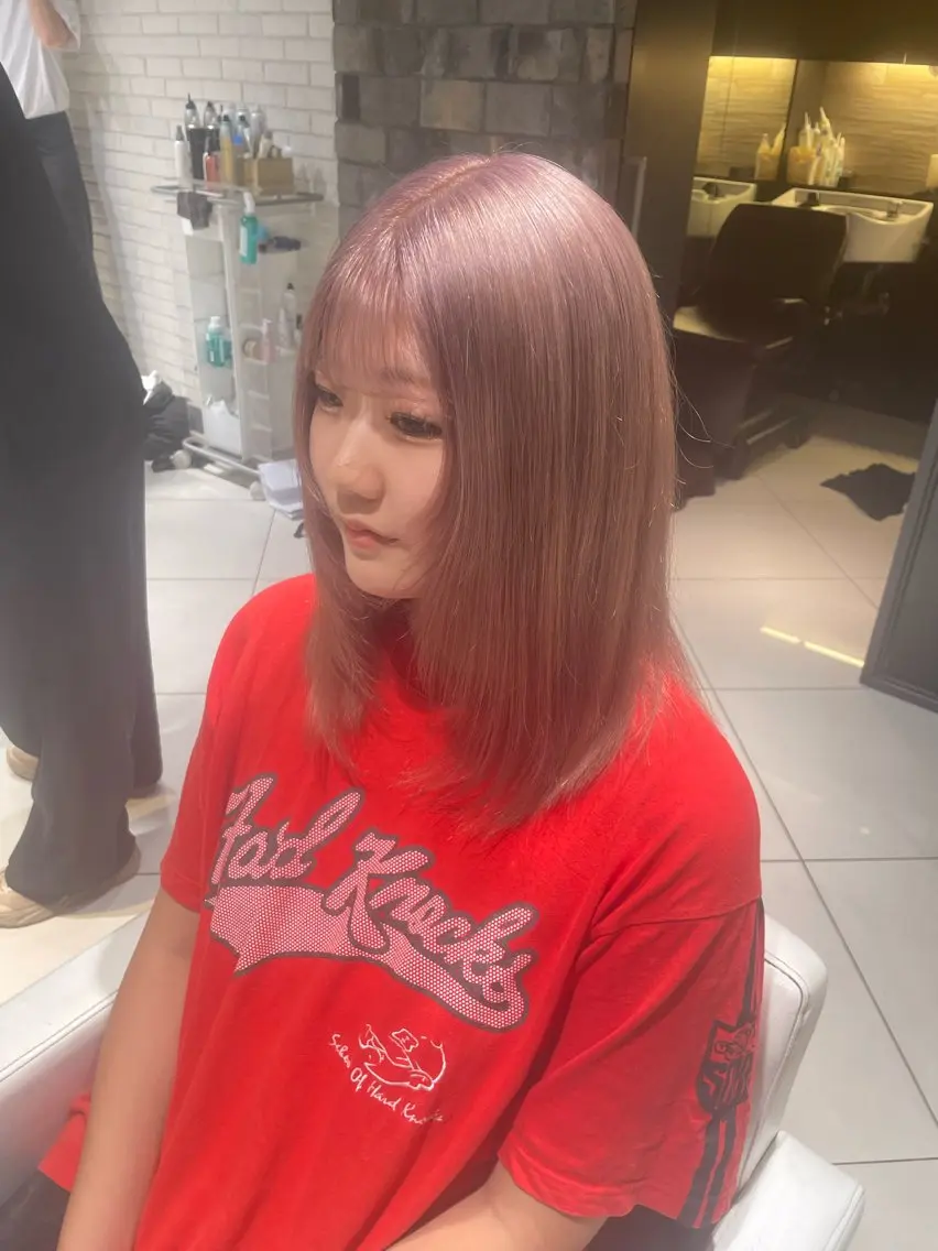 ミディアム 𓊆美髪矯正𓊇岡田 昂樹のヘアスタイル