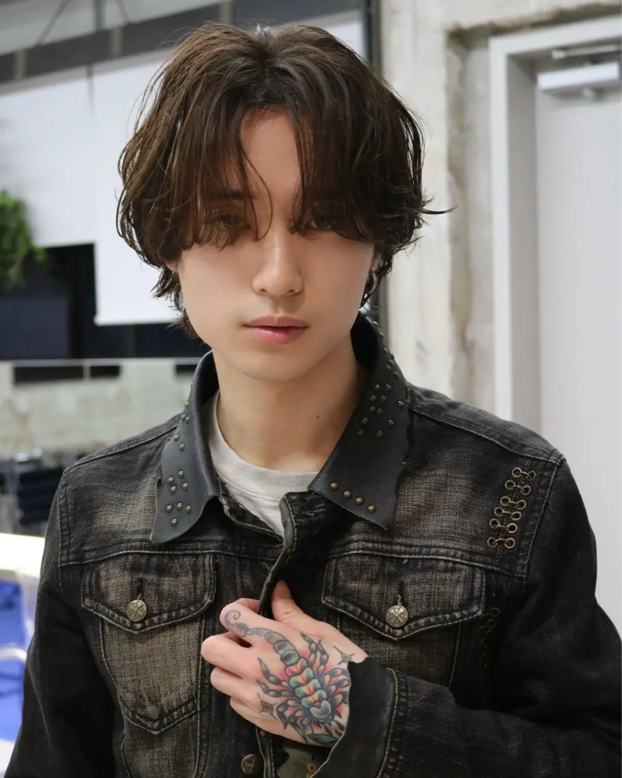 ミディアム カラー メンズ カット ヘアカラー メンズブリーチ カラーhirokoのヘアスタイル