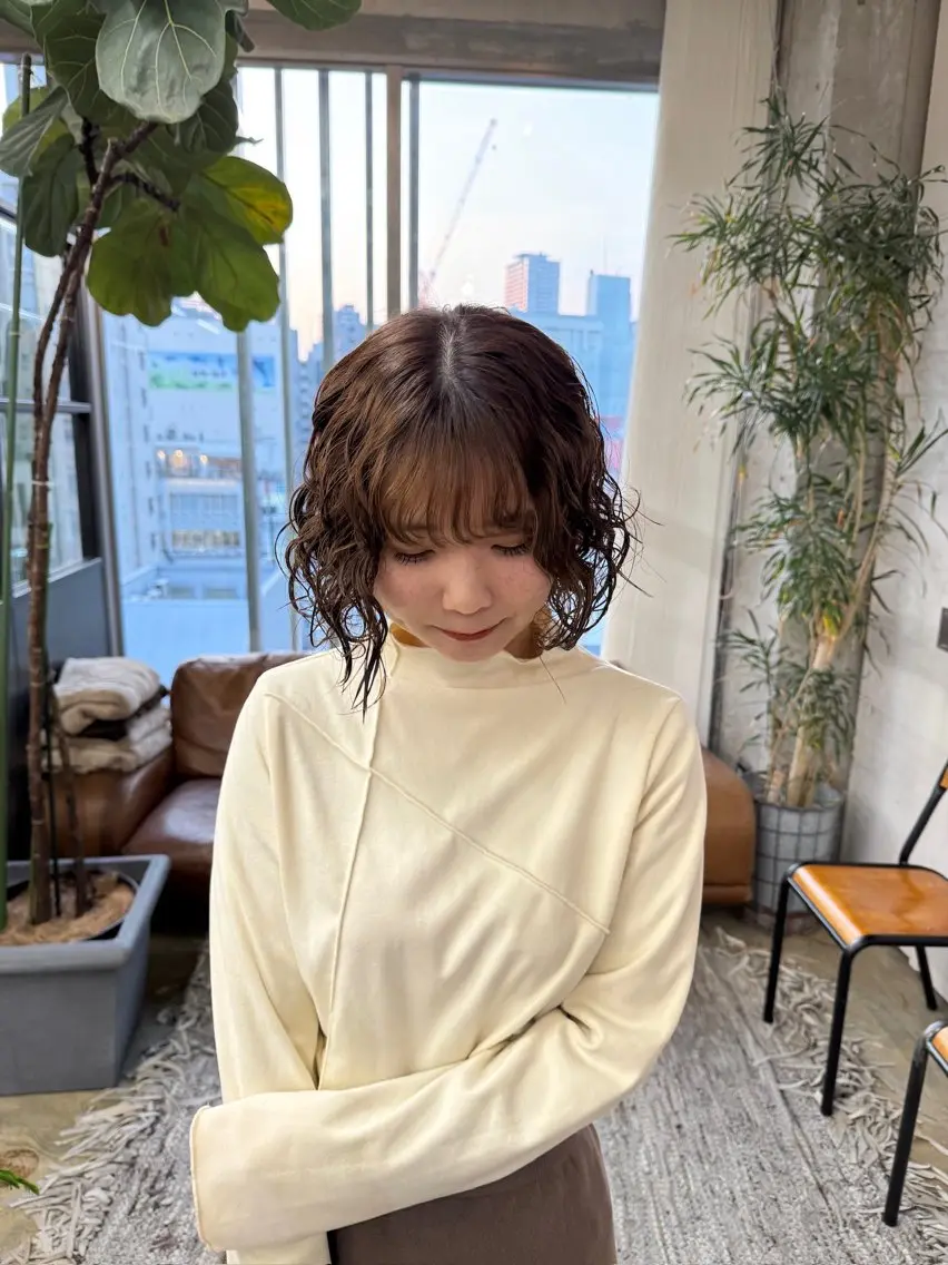 ミディアム パーマ 森田遥奈/透明感カラ ー/酸性ストレートのヘアスタイル