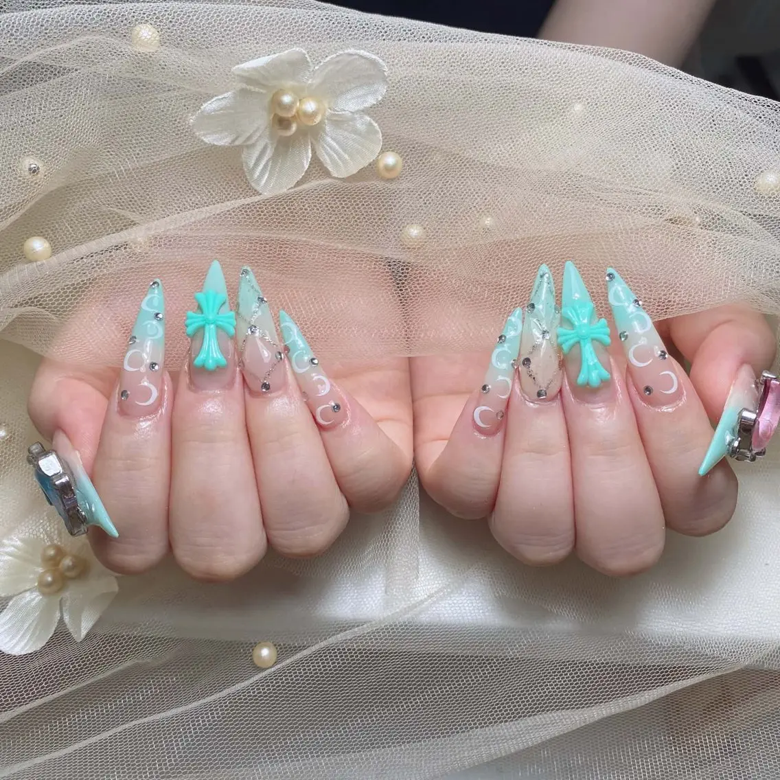 ネイル チークネイル 長さ出し フラッシュネイル フレンチネイル グラデーション ハンドネイル Lenie Nail Salonのネイルデザイン