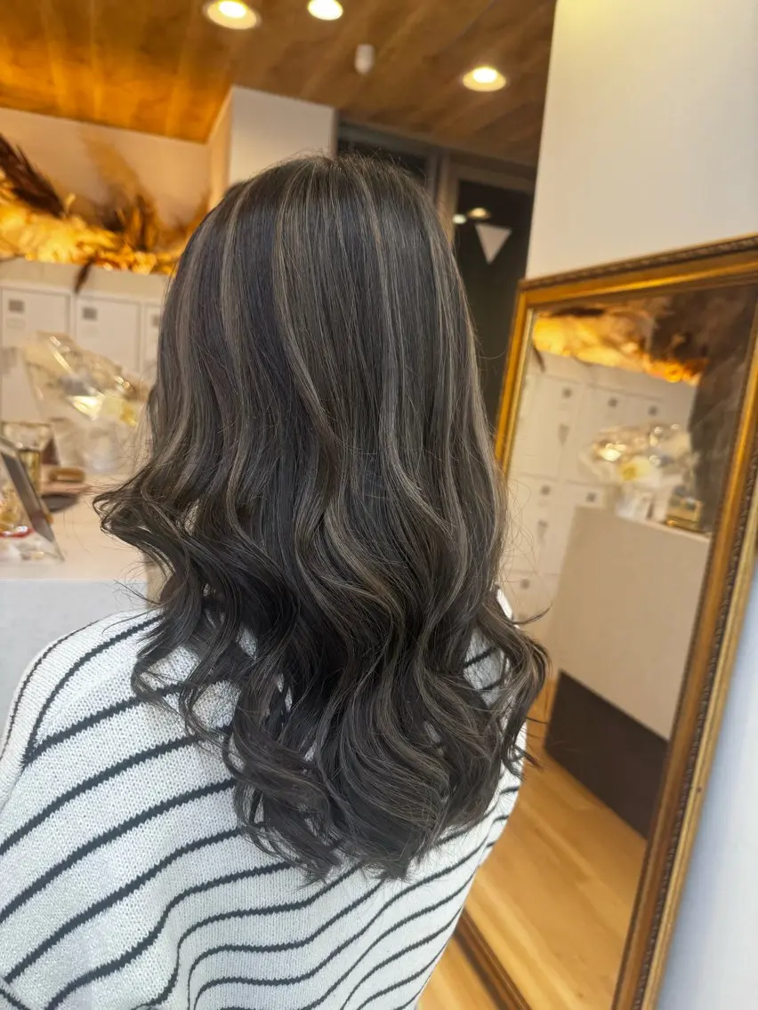 ロング ハイトーン/レイヤー 五島桜樫のヘアスタイル