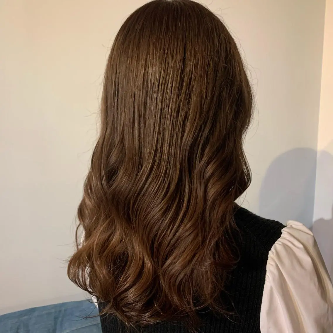 セミロング カラー セミロングパーマ バレイヤージュ ダブルカラー グラデーションカラー ハイライトカラー カット ヘアカラー パーマ トリートメント Luana / 公式 / 大通のヘアスタイル