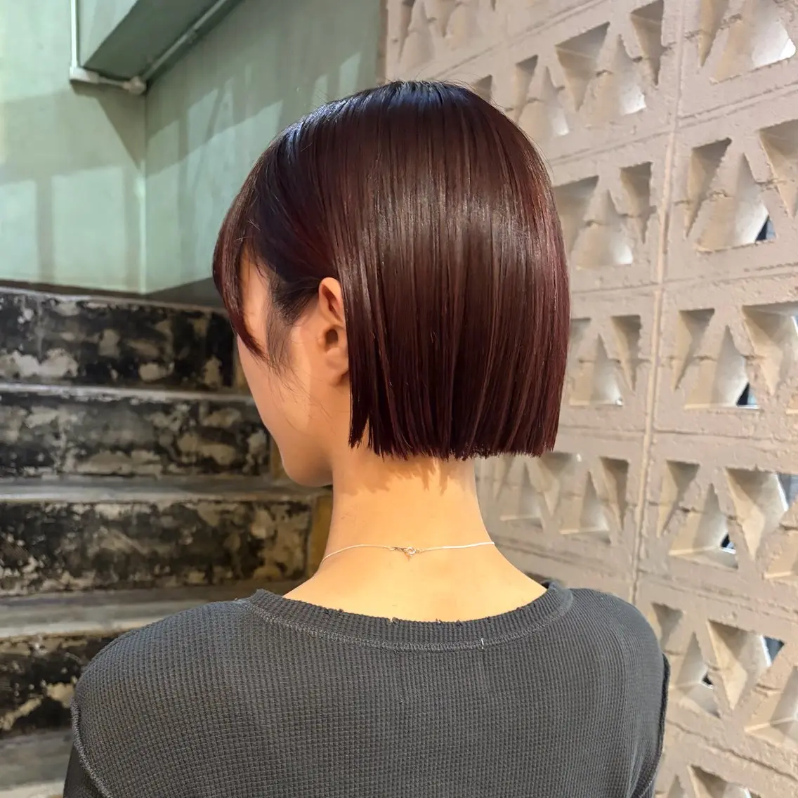 ショート カラー 切りっぱなしボブ ボブ 似合わせカット 外ハネヘア カット ヘアカラー トリートメント ボブ/ブリーチ/ハイ トーン/梅田/ヒカリのヘアスタイル