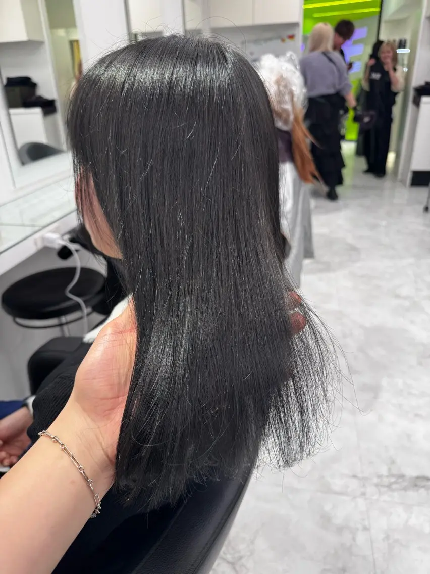 ロング カラー ヘアアレンジ 透け上品ハイトーン 職人ゆうと🤍のヘアスタイル