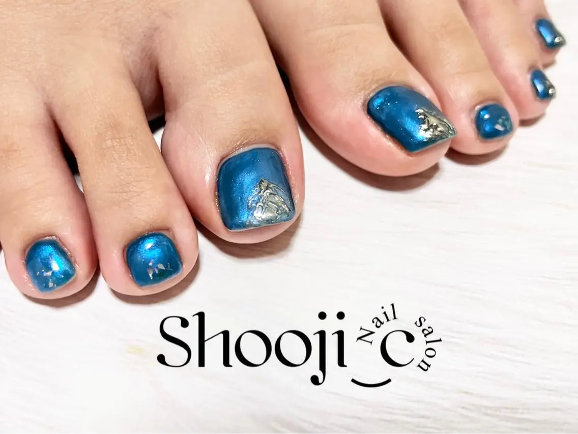 ネイル アートネイル オーロラネイル ブルー フットネイル ジェルネイル Shooji_c Nail salonのネイルデザイン