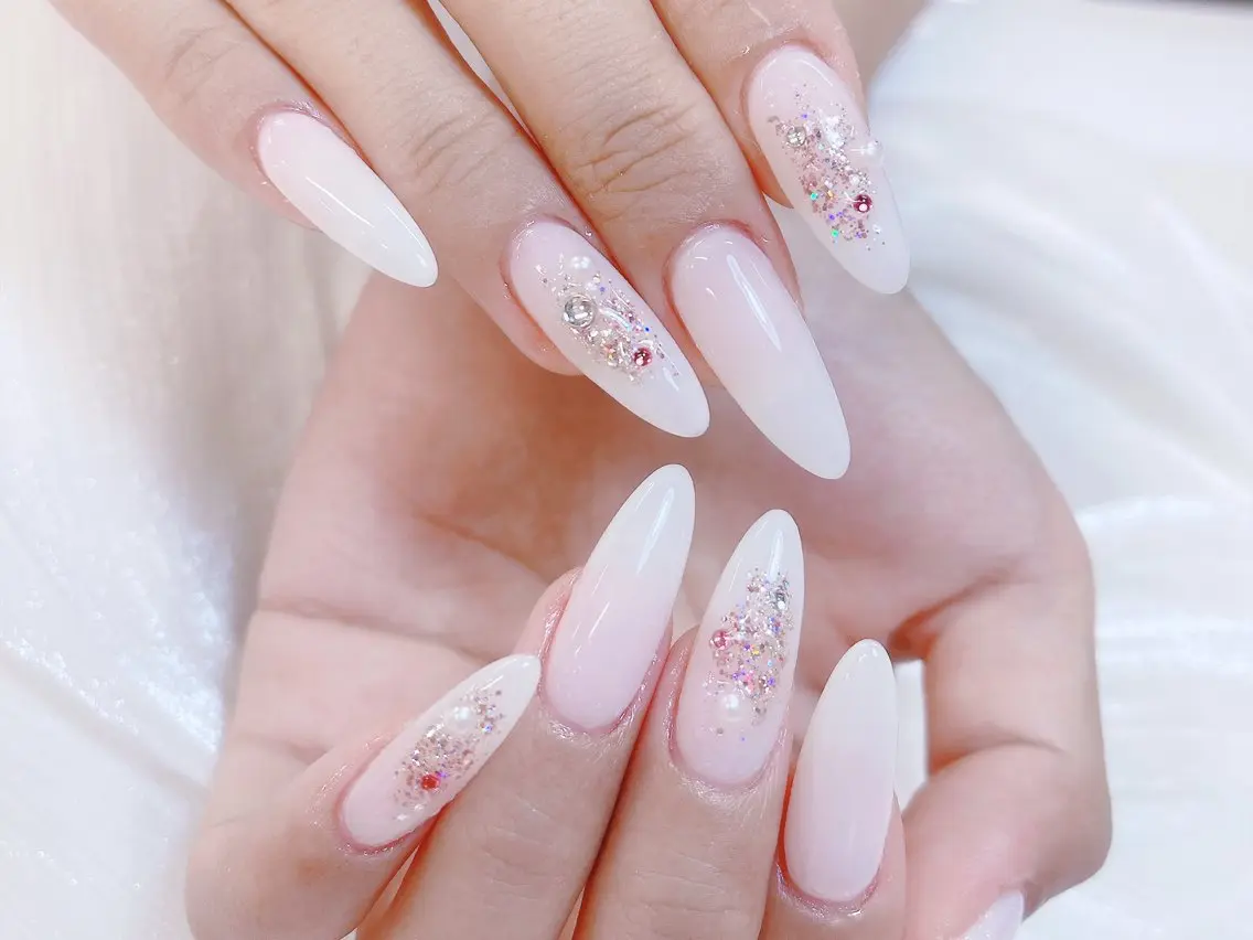 ネイル チークネイル 成人式 フレンチネイル グラデーション 氷ネイル・うるうるネイル ハンドネイル DUO MI nail salonのネイルデザイン