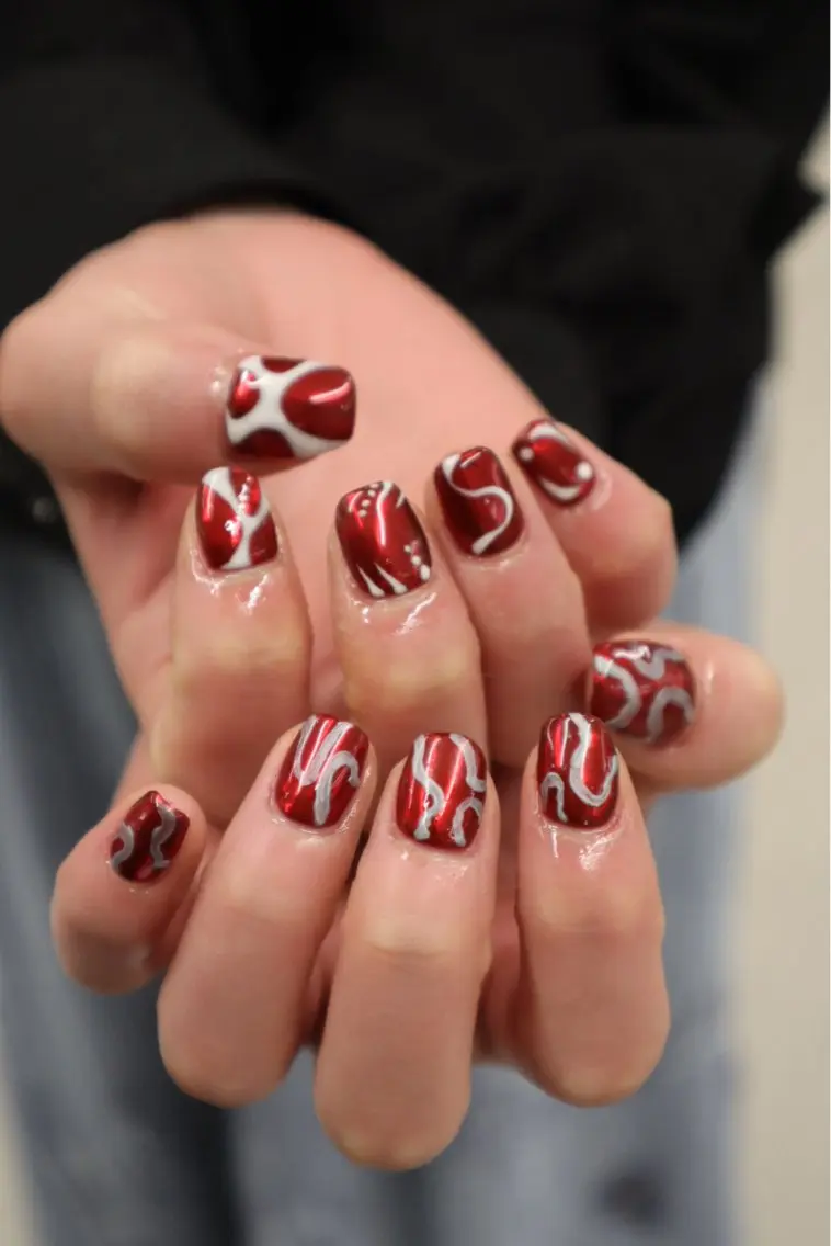 ネイル ミラーネイル chika / nailのネイルデザイン