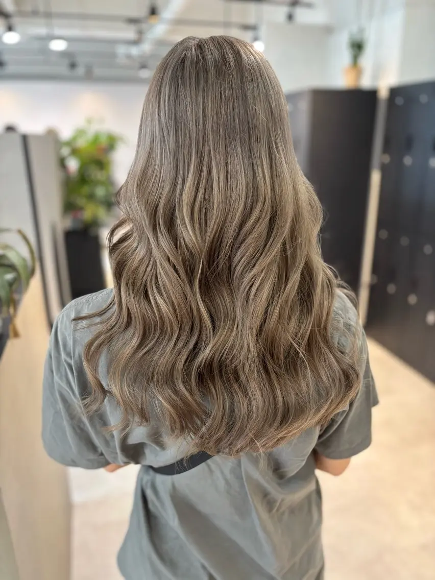 ロング ヘアカラー 心斎橋/海外レイヤー 募集中三好玲奈のヘアスタイル