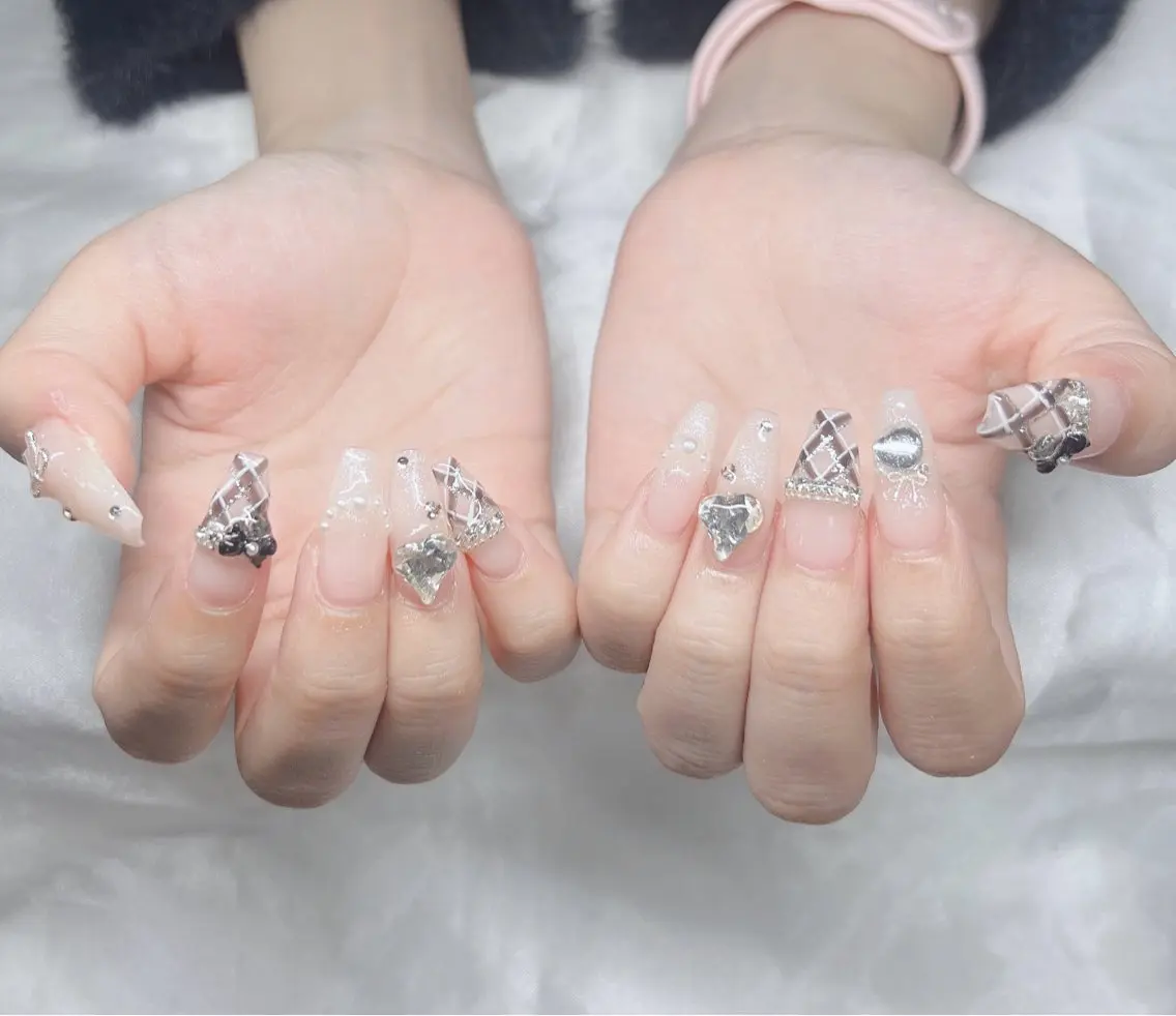ネイル オーロラネイル チークネイル 長さ出し フットネイル フレンチネイル ハンドネイル Lee Nails チップ長さだし専門店のネイルデザイン