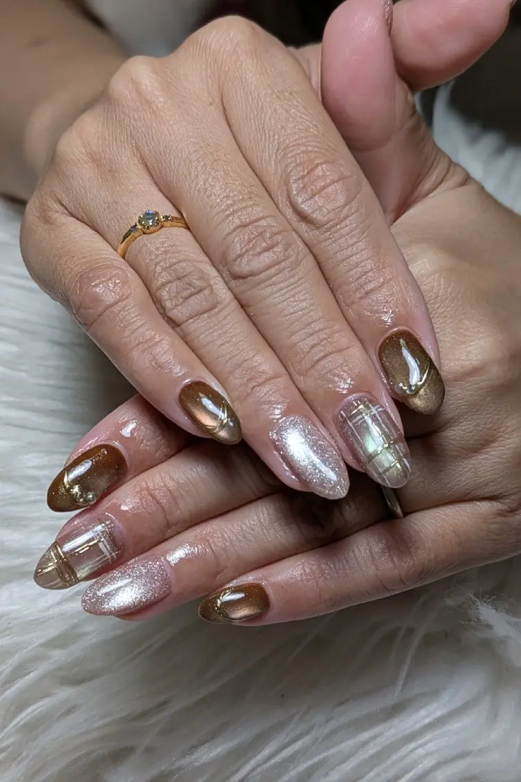 ネイル ブラウン マグネットネイル シンプルネイル ハンドネイル m&pPrivate nailsalonのネイルデザイン