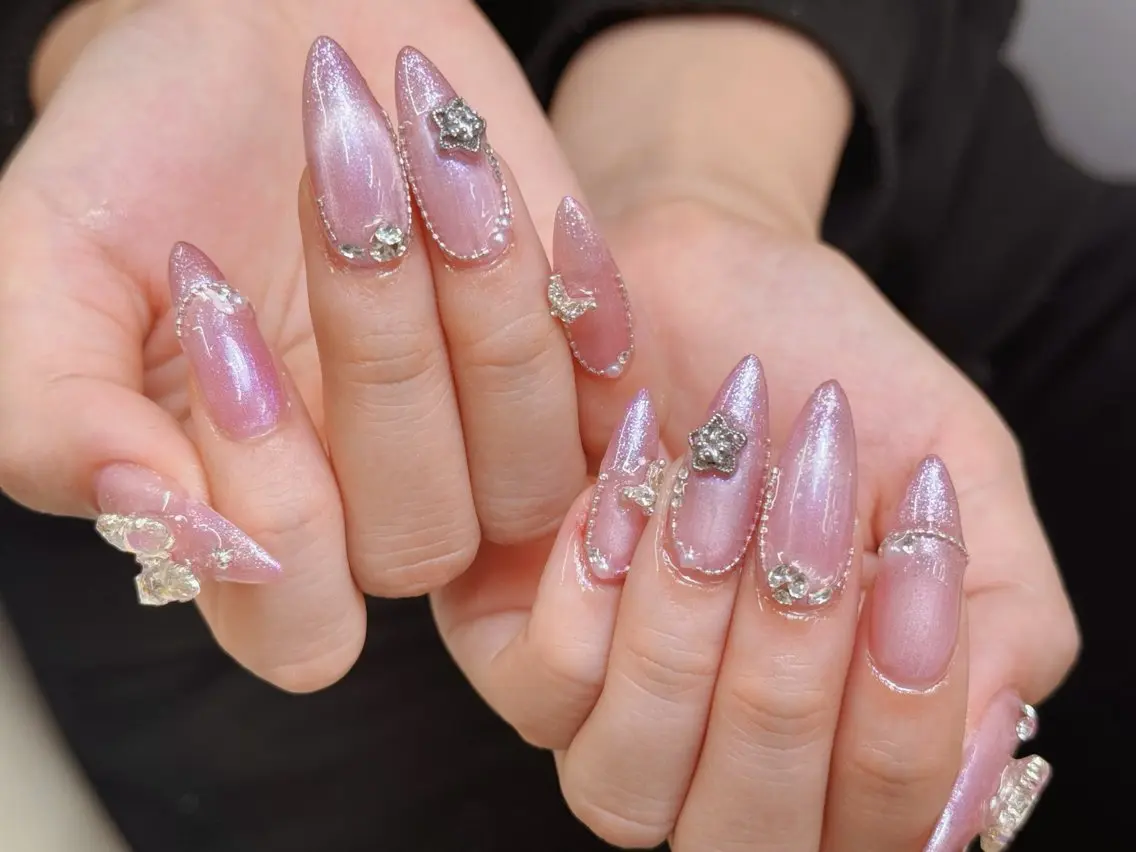 ネイル lucky nail 歌舞伎町のネイルデザイン