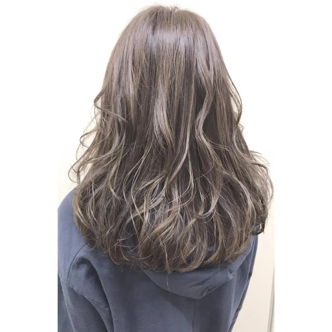 セミロング カラー ブリーチ ブリーチなしカラー 田町駅徒歩5分 🌼fumiのヘアスタイル