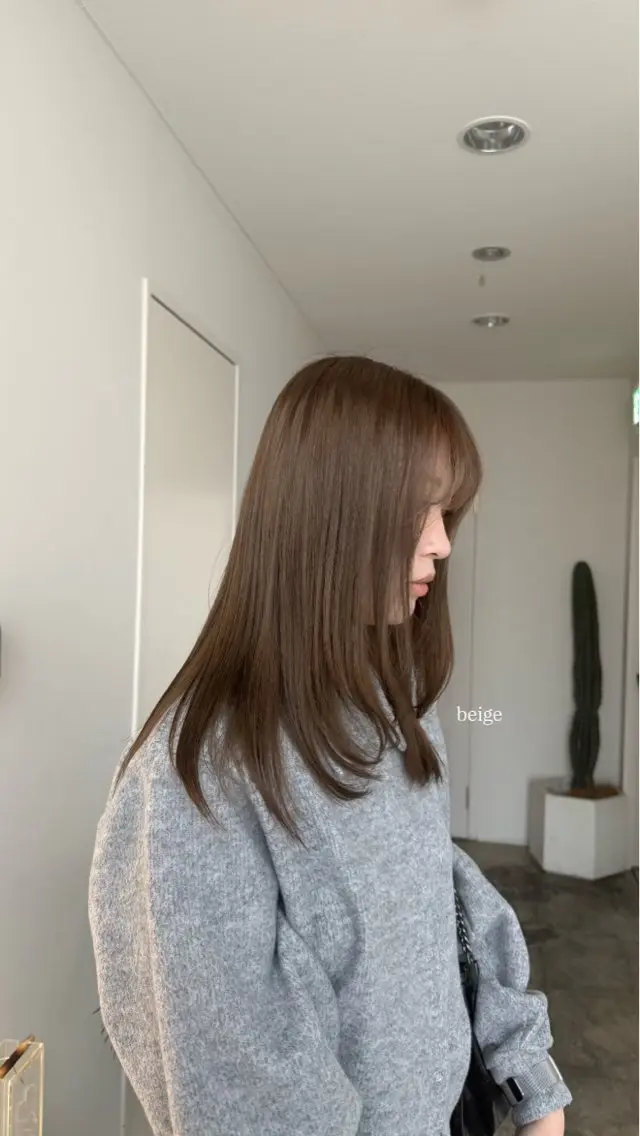 セミロング カラー カット ヘアカラー トリートメント 透明感カラー/顔周り レイヤー/髪質改善のヘアスタイル