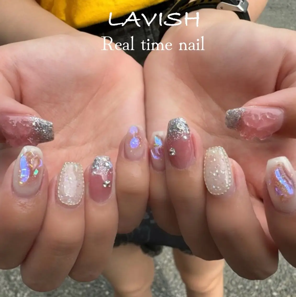 ネイル LAVISH 大和店 emi・:*+のネイルデザイン