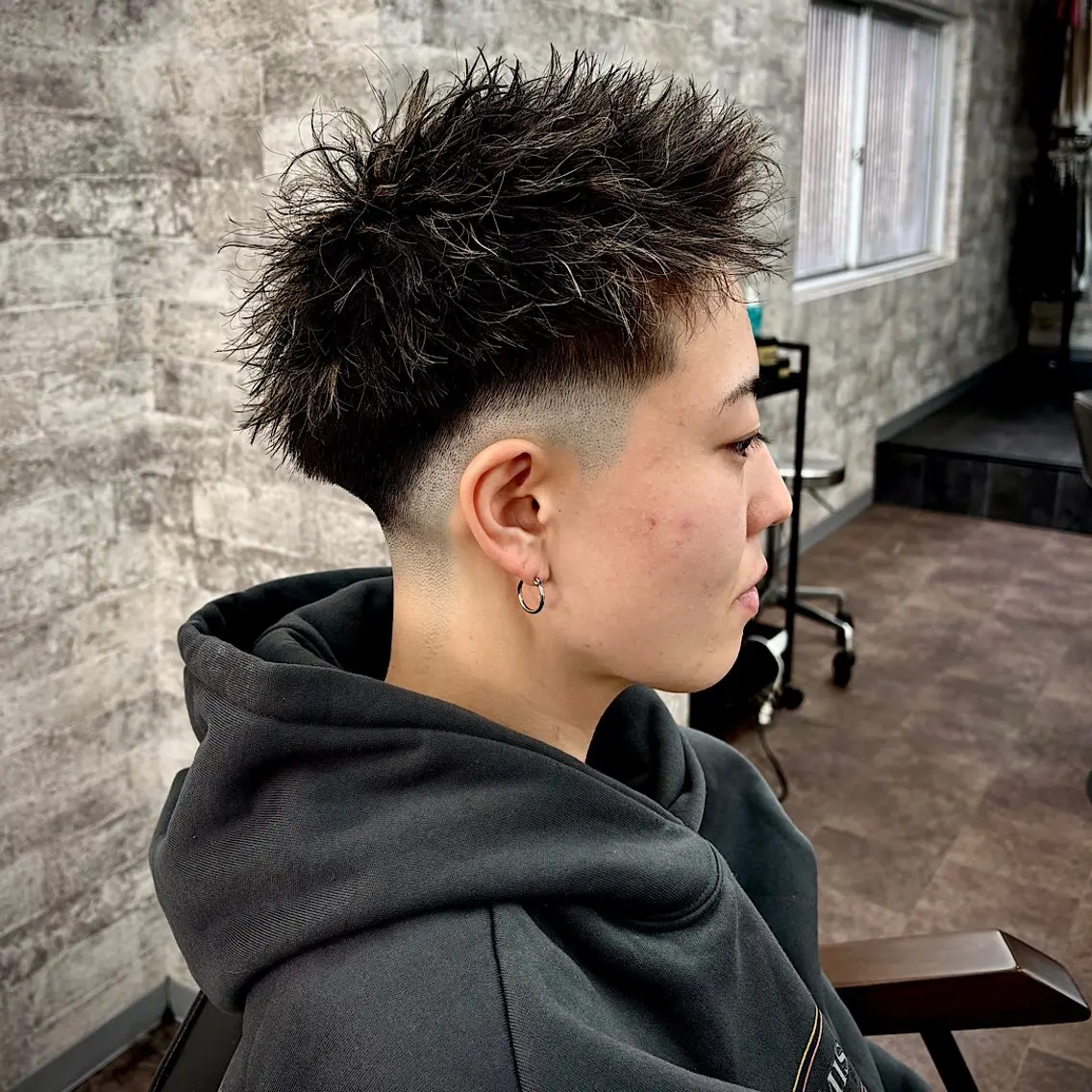ショート フェードパーマ 新倉幸之助のヘアスタイル
