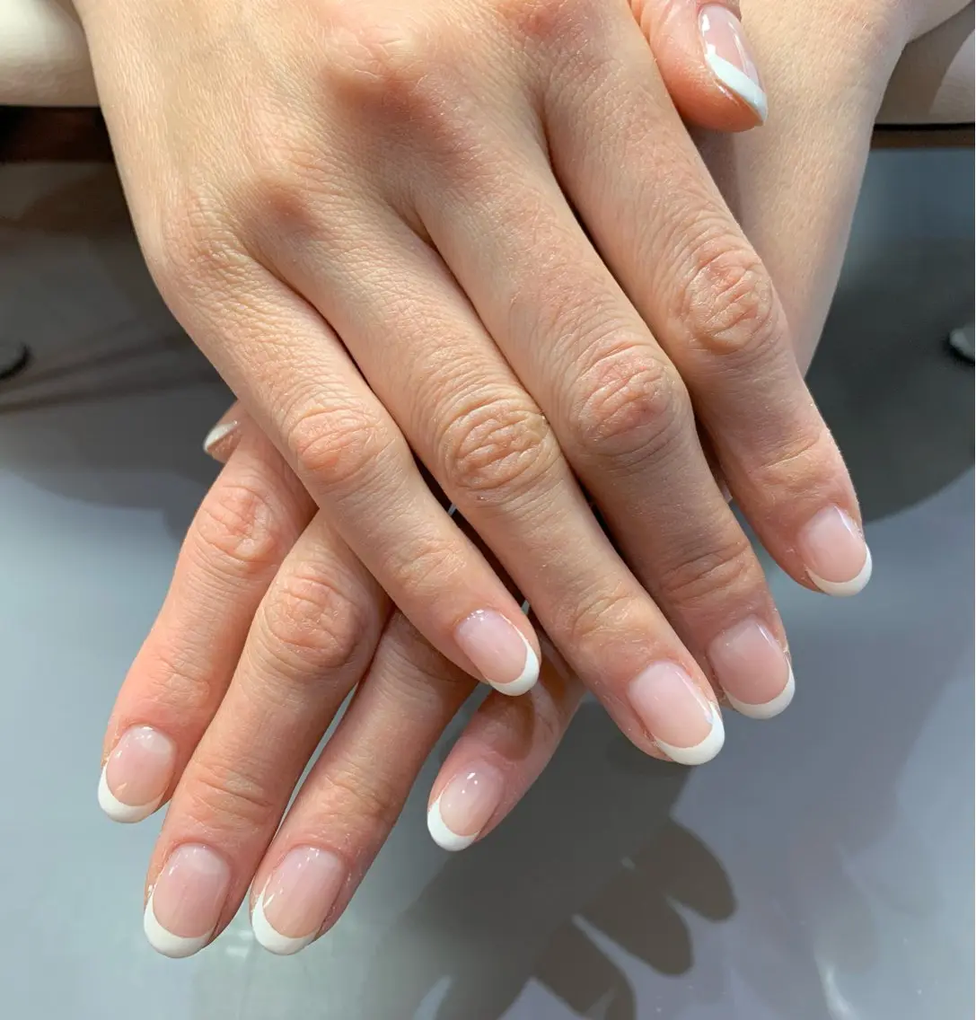 ネイル フレンチネイル ハンドネイル 百瀬 直美のネイルデザイン