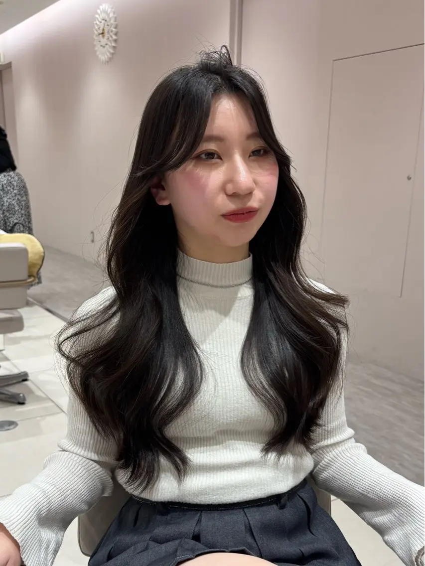 ロング 赤み消し透明感カラー 似合わせ前髪柴田礼空のヘアスタイル
