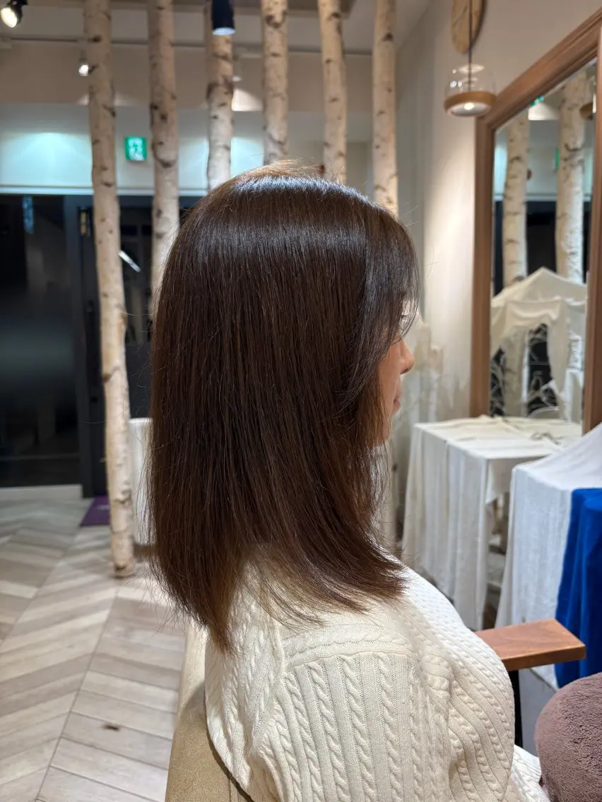 ミディアム レイヤーカット 川崎 唯華のヘアスタイル