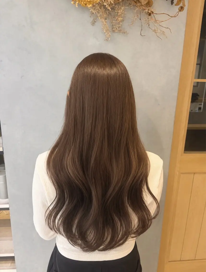 ロング ヘアカラー ROCCO アイナ/ レイヤー透明感カラーのヘアスタイル
