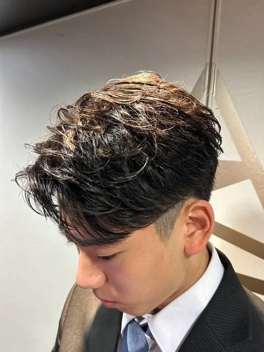 ショート パーマ メンズ フェザーパーマ メンズパーマ ニュアンスパーマ ユイ【メンズパーマ】 🔥パーマモデル募集のヘアスタイル