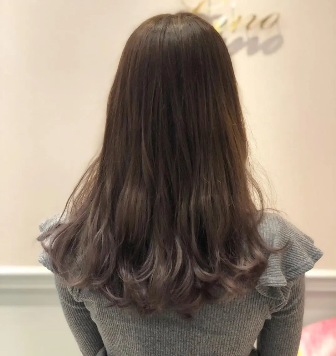 ロング カラー 透明感カラー ダブルカラー 鈴木 麻希のヘアスタイル