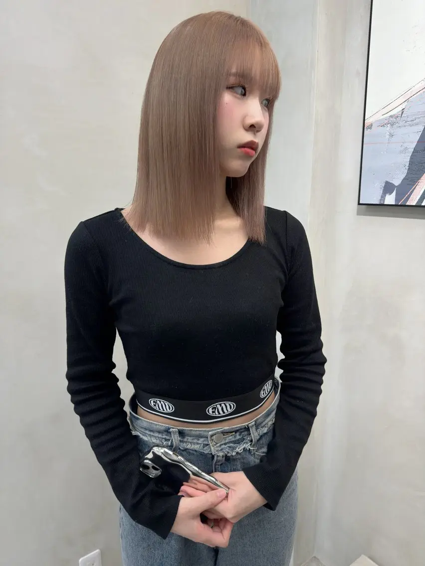 セミロング 漆崎 相美のヘアスタイル