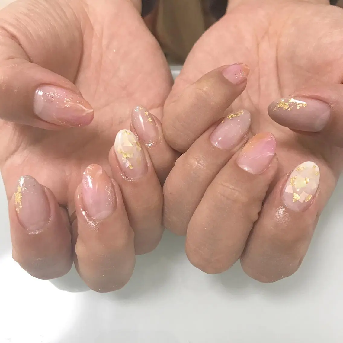ネイル 板垣 綾乃のネイルデザイン