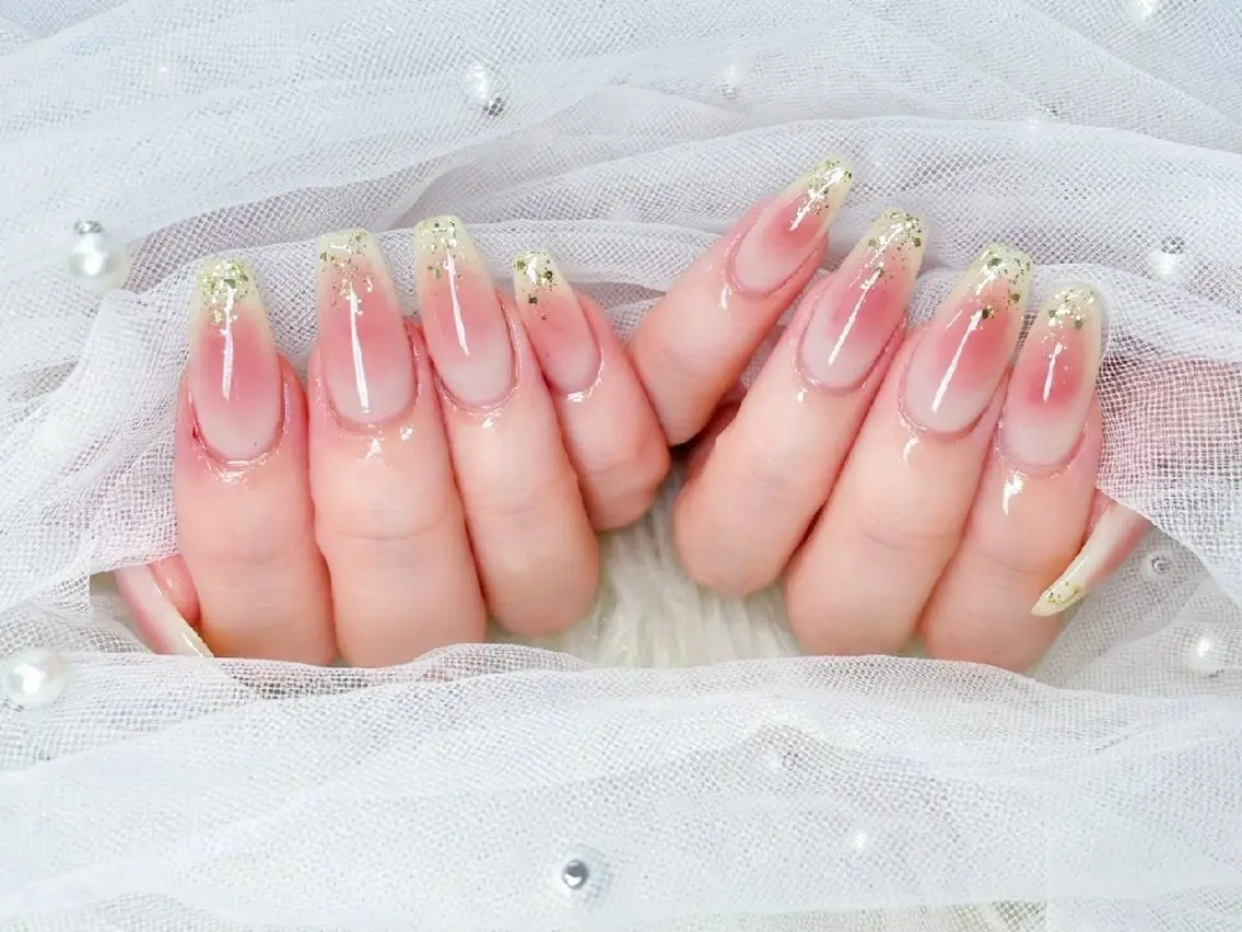 ネイル チークネイル 長さ出し フラッシュネイル フレンチネイル ジェルネイル Chouette Nailのネイルデザイン