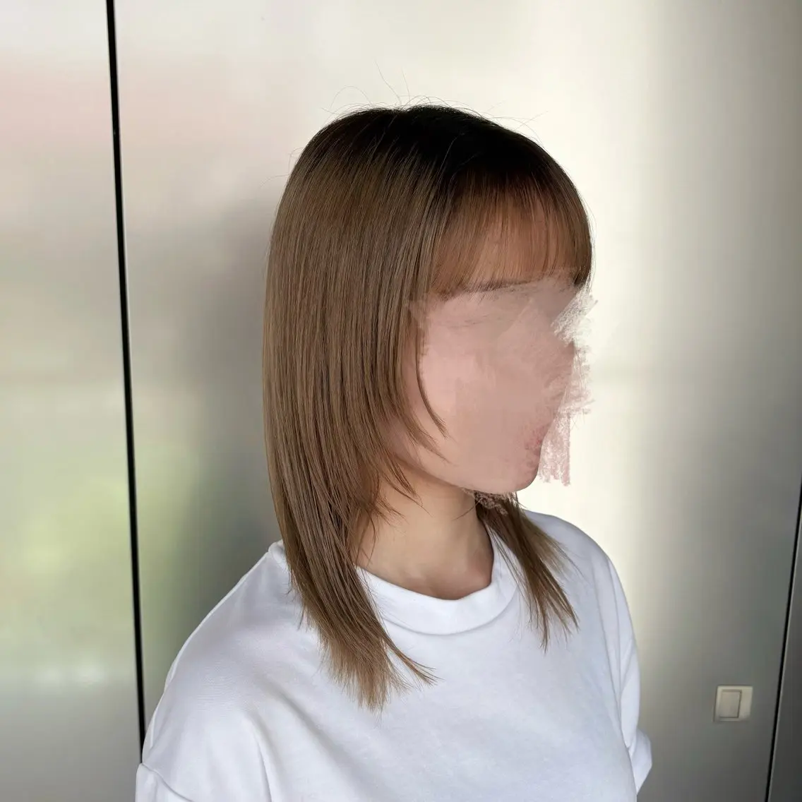 ミディアム 顔周りカット レイヤーカット AOI🎀 顔周り カット/透明感カラーのマツエク・マツパデザイン