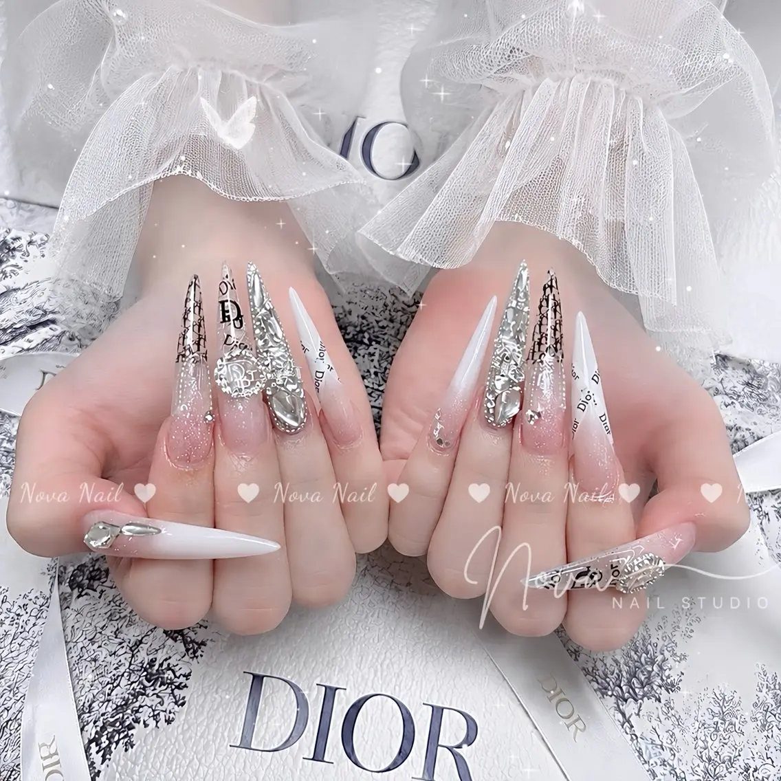 ネイル ハンドネイル ハンドケア Kitty Nail Novaのネイルデザイン