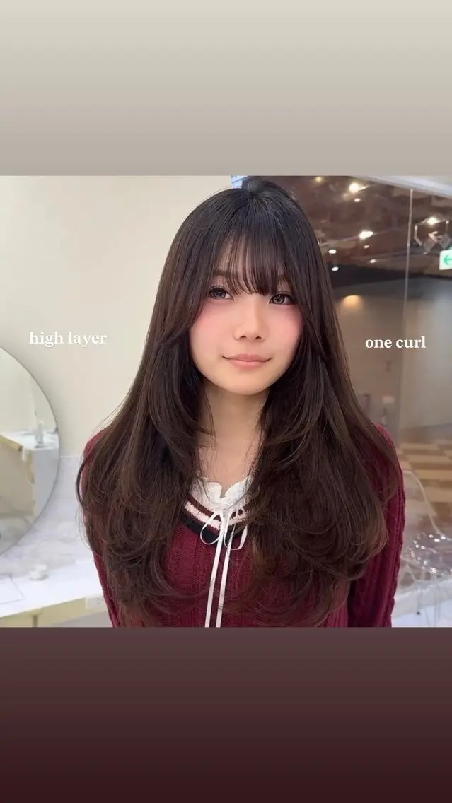 ロング カット ワンカールで決まるレ イヤー/角岡泉希🩶のヘアスタイル