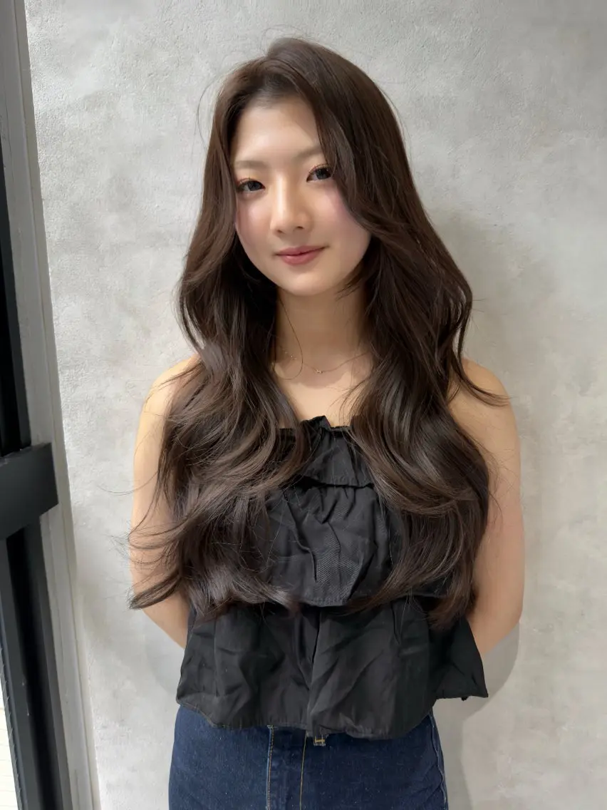 ロング ✨レイヤー・ブリーチ なしダブル特化✨のヘアスタイル