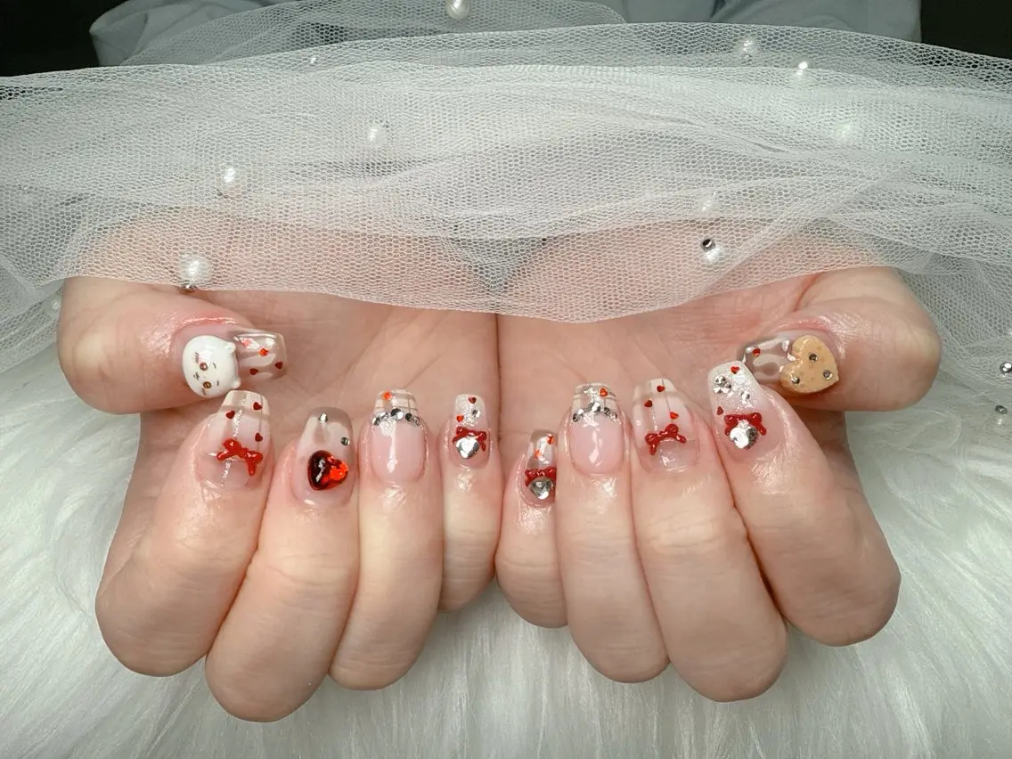 ネイル 長さ出し ガーリー 韓国ネイル ロングネイル 持ち込み ハンドネイル Nami nail salonのネイルデザイン