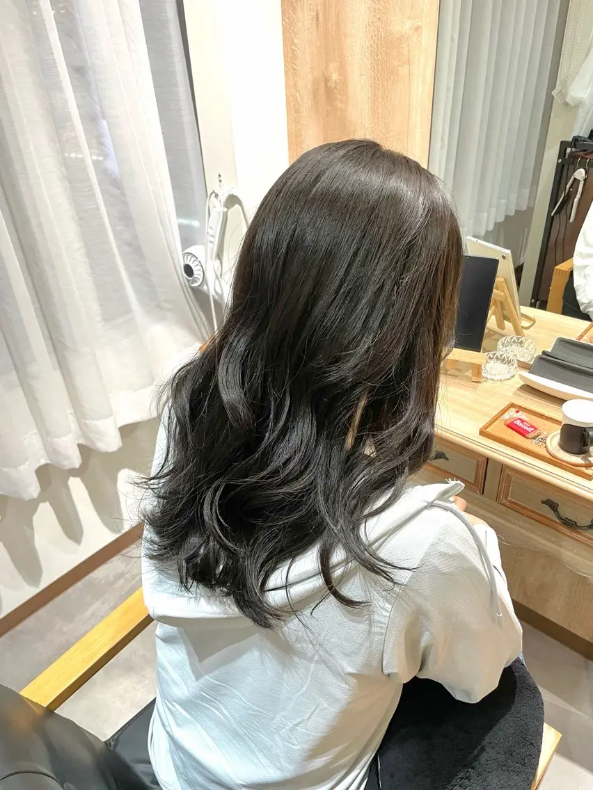 ロング カラー ミント オリーブグレー カット ヘアカラー 髪質改善🌱透明感 カラー/MINAMIのヘアスタイル