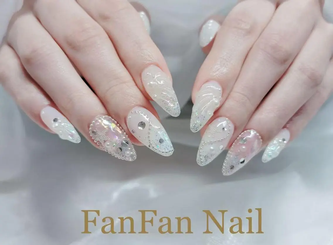 ネイル FanFan 長さ出し専門のネイルデザイン