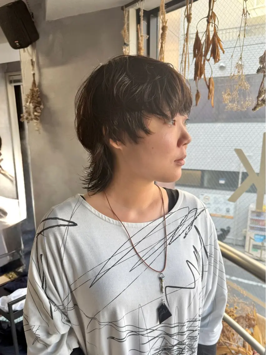 ミディアム パーマ ウルフ レイヤー パーマ🪐MANAのヘアスタイル