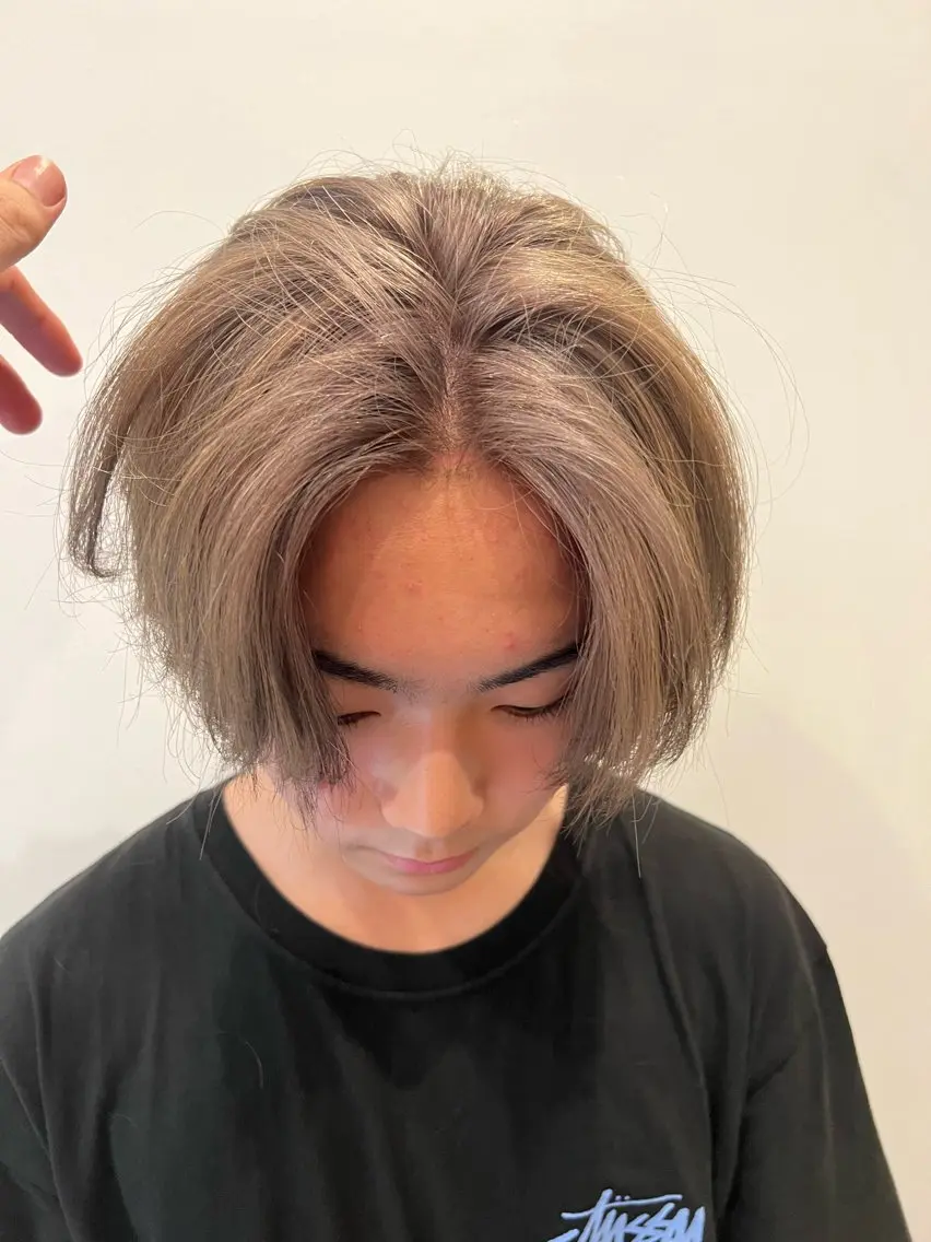 ショート カラー メンズ センターパート 透明感カラー グレージュ 大阪メンズパーマ /ショート/らいのヘアスタイル