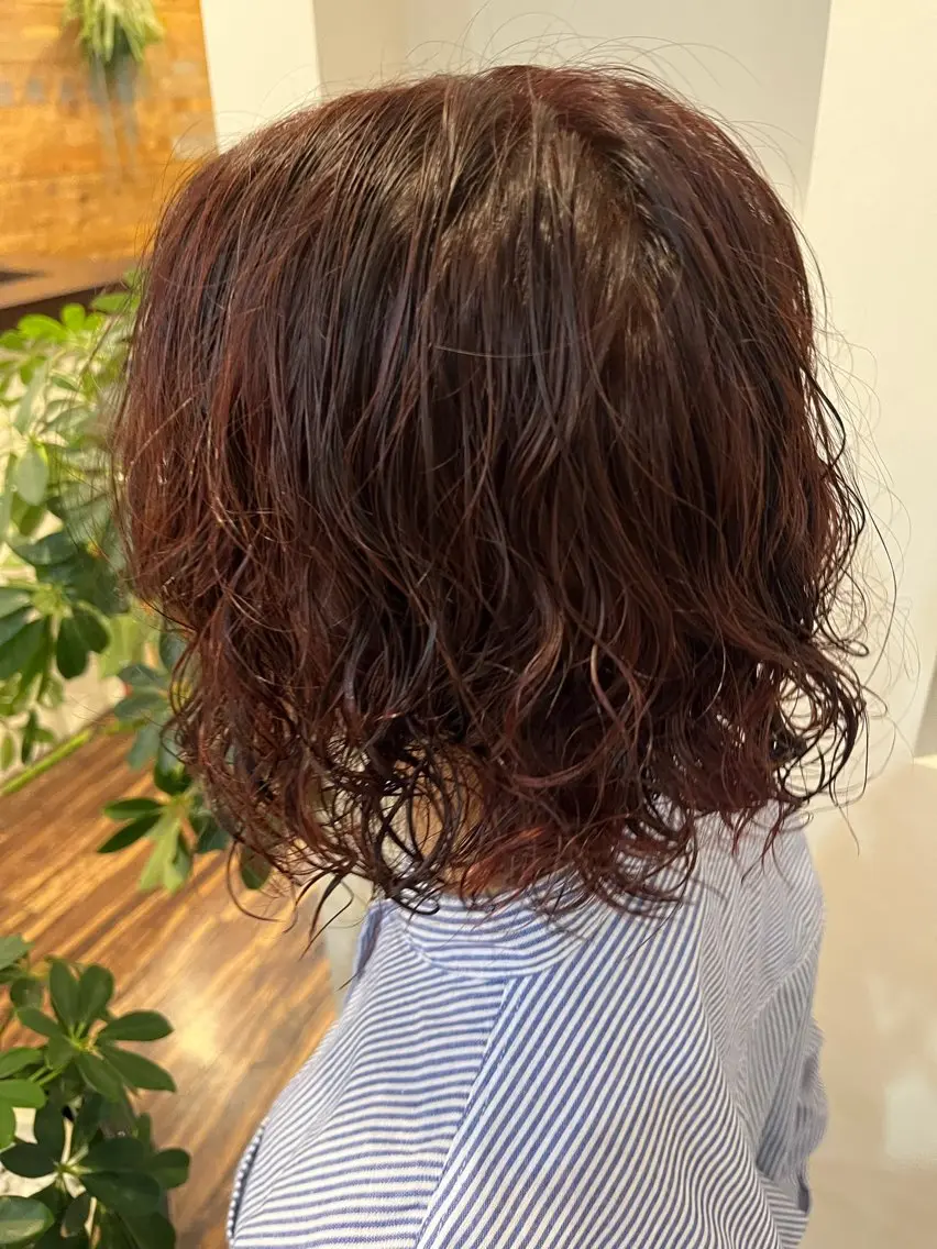ミディアム カラー パーマ ミディアムパーマ ブラウンカラー 野呂 育摩のヘアスタイル