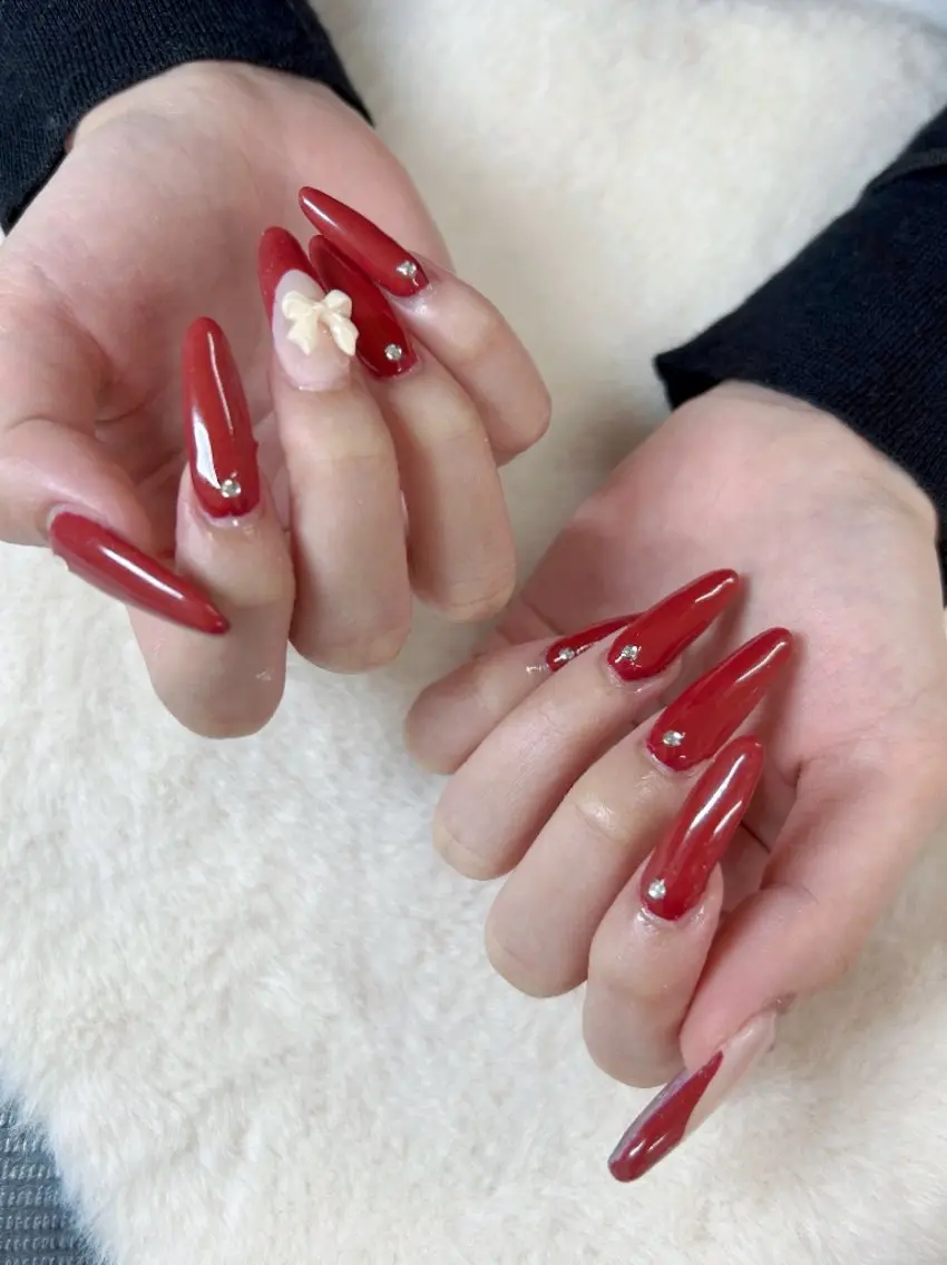 ネイル 赤色 ハンドネイル 心斎橋Salon Epokkuのネイルデザイン