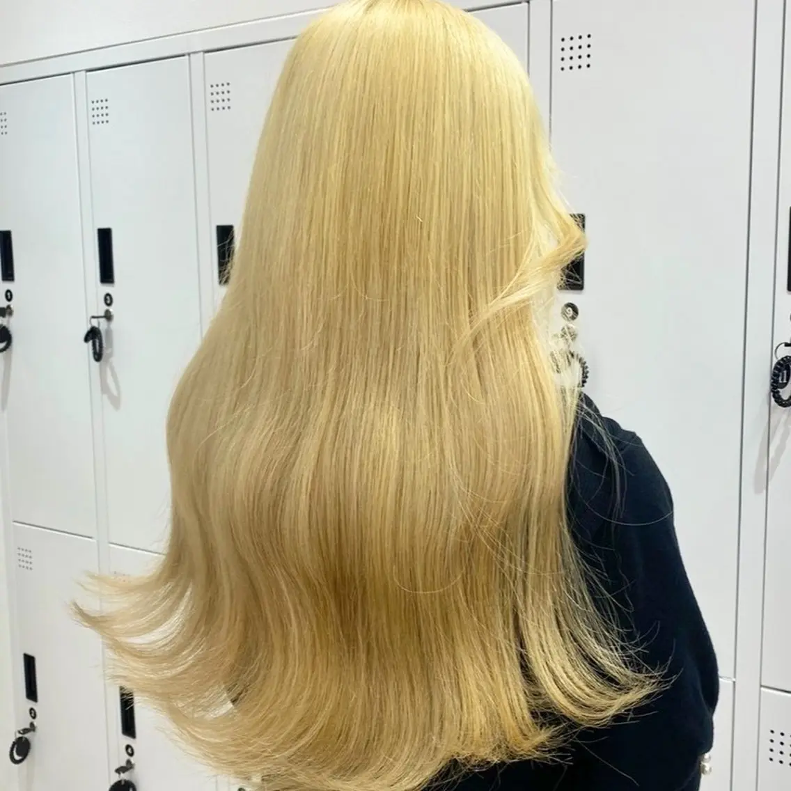 セミロング カラー ヘアアレンジ ブリーチ ヘアカラー トリートメント ✨ブリーチカラー× 艶髪SUZU🛼🫧のヘアスタイル