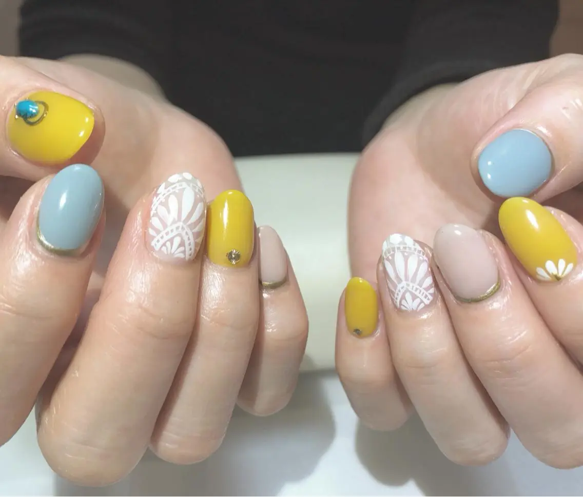 ネイル フットネイル シンプルネイル 春ネイル ホワイト 冬ネイル nail fufla ♡yamane♡のネイルデザイン
